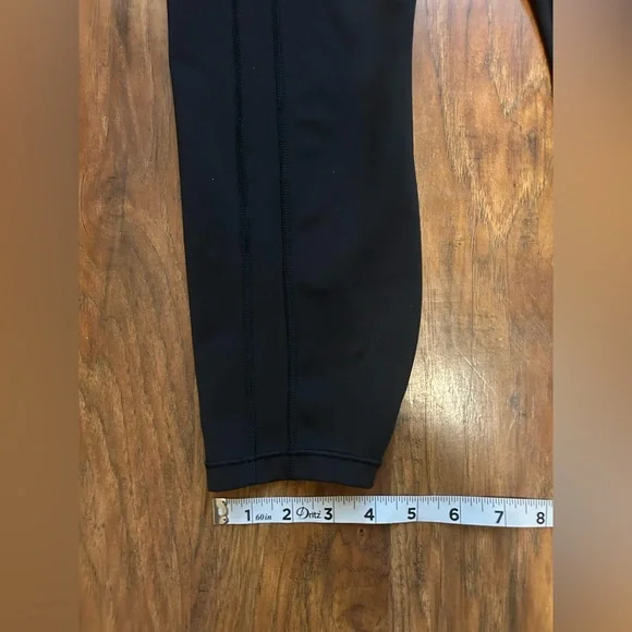 Athleta Ultimate Stash 7/8 Tights Black Stretch Activewear - Picture 5 of 8